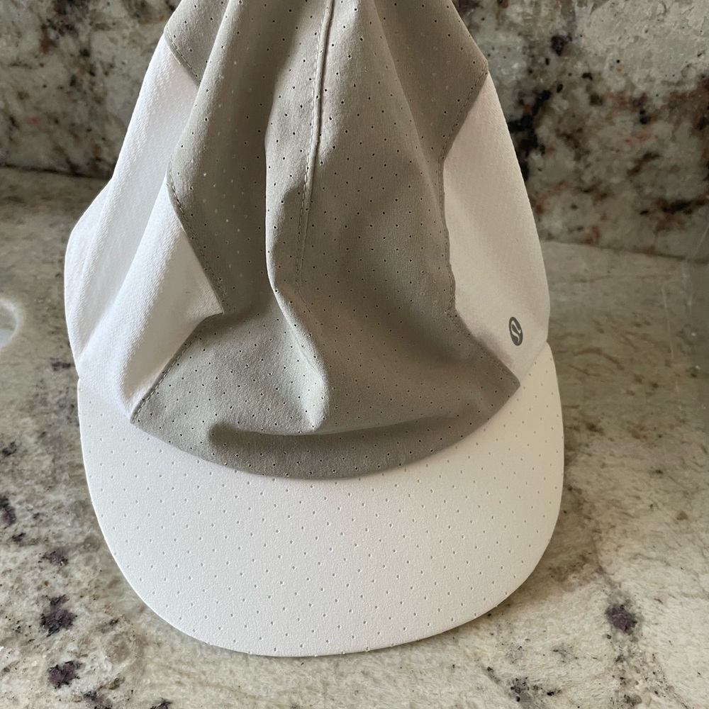 Lululemon Runners Hat